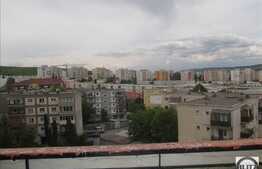 Vanzare aparatament 2 camere, decomandat, 48 mp, boxa subsol, zona Olimpia