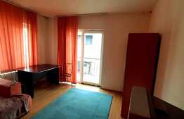 Apartament 2 camere, balcon, etaj intermediar, zona centrală!