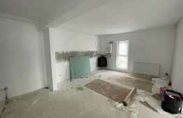 Apartament 3 camere, etaj intermediar, finisat, zona strazii Eroilor!