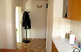 Apartament de vanzare 3 camere semidecomandate, zona Aleea Retezat. Boxa inclusa