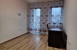 Apartament de 4 camere, 80mp, 2 parcări, zona Tăuțiului 