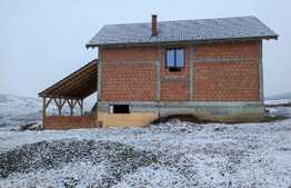 De vanzare casa individuala 650 m2 teren,128 utili.