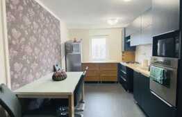 Apartament de 4 camere, 80 mp, 2 balcoane, etaj intermediar, la cheie, zona Titulescu