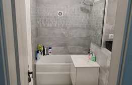 Apartament de 3 camere renovat, 72 mp, etaj intermediar, zona Florilor