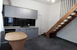 Oportunitate! Casa 4 camere, 2 bai, proaspat renovata, zona strazii Paris!