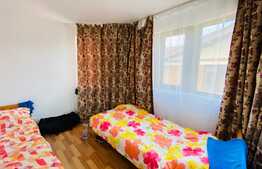Duplex de 135 mp, 7 camere, 3 parcari, garaj, zona strazii Plevnei