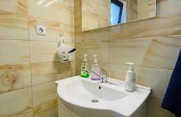 Duplex de 135 mp, 7 camere, 3 parcari, garaj, zona strazii Plevnei