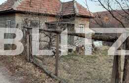Oportunitate! Teren intravilan 750 mp cu o casa demolabila 