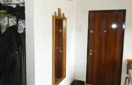 Apartament spatios cu 3 camere,  boxa pentru depozitare si loc de parcare