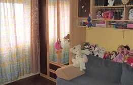 De vanzare 3 camere, imobil nou, loc parcare, zona Teilor