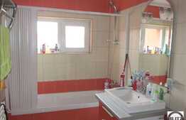 De vanzare 3 camere, imobil nou, loc parcare, zona Teilor