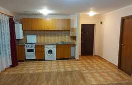 Apartament 3 camere, etaj intermediar, parcare zona Atelierul de Pizza