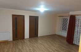 Apartament 3 camere, etaj intermediar, parcare zona Atelierul de Pizza