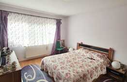 Casa tip duplex, strada privata, 290 mp teren, 2 parcari, zona Terra