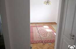 Recent renovat, 4 camere decomandate, 88 mp, zona Diana. Garaj si boxa!