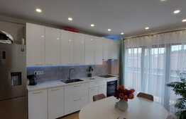 Apartament de 2 camere, 54.5 mp, balcon, parcare, zona Cetatii!