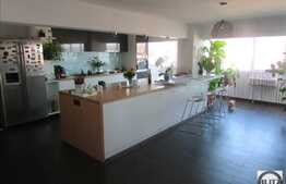 Penthouse de lux cu 4 camere, 125 mp,  in zona strazii Plopilor, garaj inclus