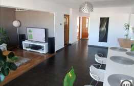 Penthouse de lux cu 4 camere, 125 mp,  in zona strazii Plopilor, garaj inclus