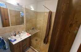 Apartament modern, 3 camere, loc parcare, etaj intermediar! Zona Sesul de Sus!