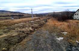 Teren intravilan cu suprafata de 2035mp ,front 40ml ,situat in Valcele