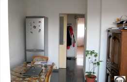 4 camere de vanzare, decomandat, 120 mp utili, zona Plopilor, cu garaj