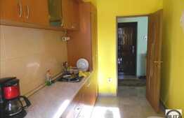 De vanzare 1 camera, 37 mp, balcon, decomandat, zona strazii Florilor!