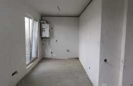 Apartament 2 camere semifinisat, cu CF, terasa, parcare, zona Fagului!