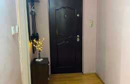 Apartament de 3 camere, decomandat, etaj intermediar, boxa, zona Fabricii