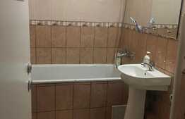Apartament de 3 camere, decomandat, etaj intermediar, boxa, zona Fabricii