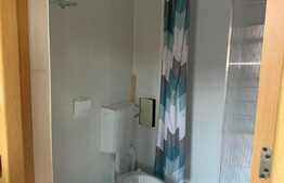 Garsoniera de vânzare, partial mobilata, zona Auchan Iris