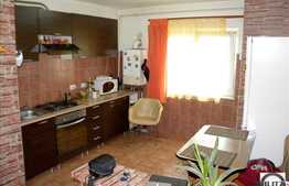 Vanzare 3 camere decomandate, 74 mp, zona Calea Manastur. Boxa si loc de parcare