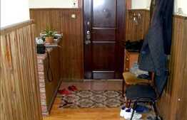 Vanzare 3 camere decomandate, 74 mp, zona Calea Manastur. Boxa si loc de parcare