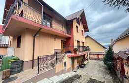 Casa de 290 mp utili, panorama, Codlea!