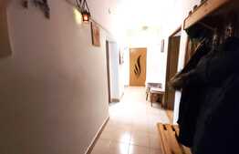 Apartament 3 camere, 70 mp, decomandat, etaj intermediar