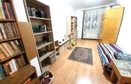 Apartament 3 camere, 70 mp, decomandat, etaj intermediar