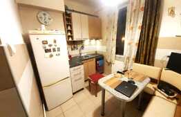 Apartament 3 camere, 70 mp, decomandat, etaj intermediar