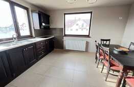 Vila / Casa de vis, cu teren 2000 mp in Stupini