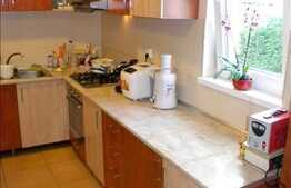 De vanzare apartament cu 4 camere, 79 mp, zona Campului. Loc de parcare inclus!