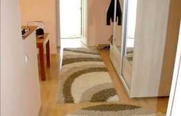 De vanzare apartament cu 4 camere, 79 mp, zona Campului. Loc de parcare inclus!