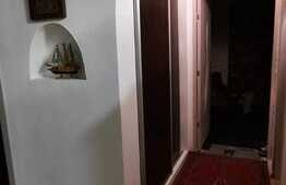 Apartament de 3 camere decomandat, zona strazii Parang