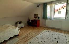 Apartament spatios, 3 camere, dressing, debara, zona centrala!