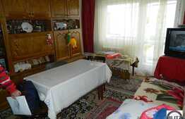 Apartament 2 camere de vanzare, 51 mp utili, zona linistita, cu boxa, parcare