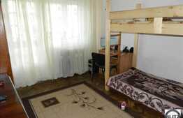 Apartament 2 camere de vanzare, 51 mp utili, zona linistita, cu boxa, parcare