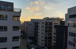 Apartament 3 camere, decomandat, 80 mp, garaj, zona strazii Luceafarului 