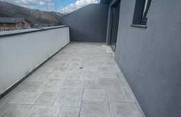 Apartament 3 camere, semifinisat, cu CF, 84 mp, terasa 32 mp, zona VIVO!