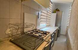 Apartament de 3 camere, decomandat, zona strazii Detunata