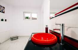 Penthouse exclusivist cu 6 camere pe 2 niveluri, 146 mp, mobilat lux, terasa circulara 70 mp, 2 parcari, zona Campului 