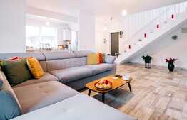 Penthouse exclusivist cu 6 camere pe 2 niveluri, 146 mp, mobilat lux, terasa circulara 70 mp, 2 parcari, zona Campului 