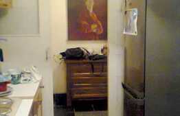 Vanzare 3 camere, 63 mp, etaj intermediar, zona Hotel Royal. Loc de parcare!