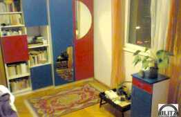 Vanzare 3 camere, 63 mp, etaj intermediar, zona Hotel Royal. Loc de parcare!